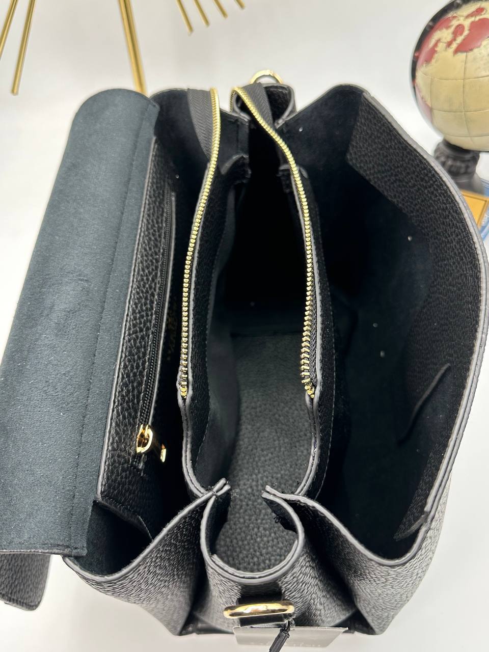 Small shoulder bag