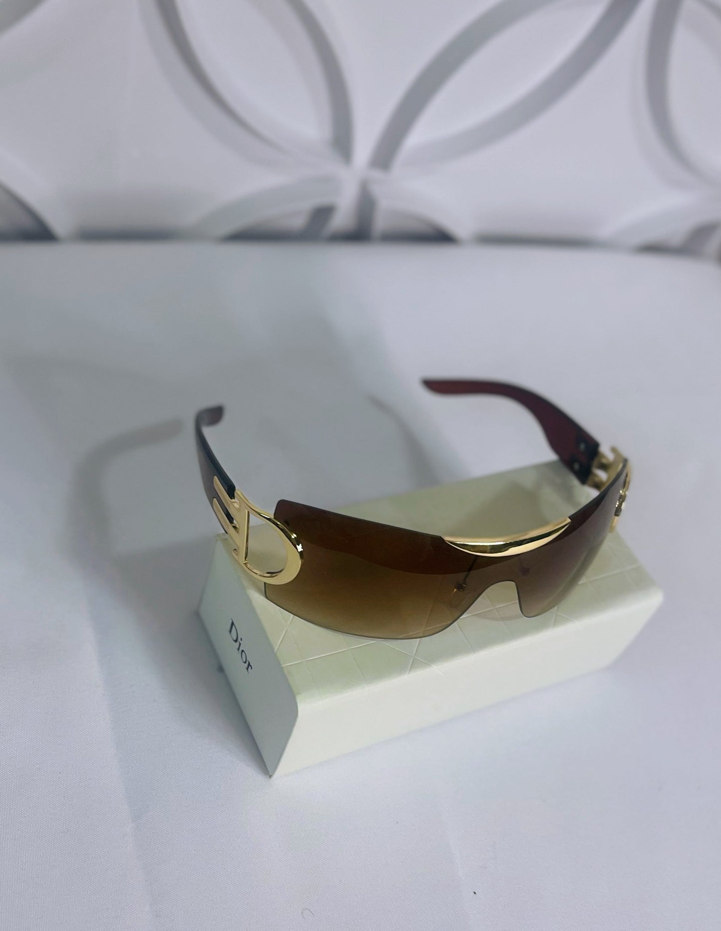 Fashion designer sunglasses